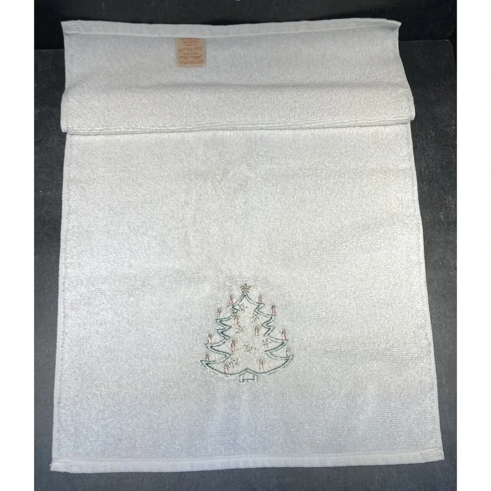 2 Pc Embroidered Christmas Tree Hand Towel Set 1 Hand Towel/1 Fingertip Towel